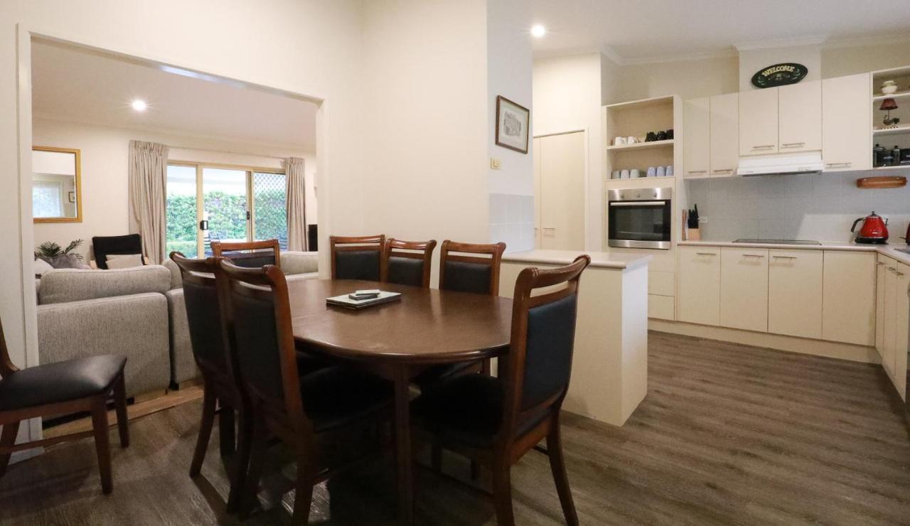 The Birch House - Silver Birches Accommodation ไบรท์ ภายนอก รูปภาพ