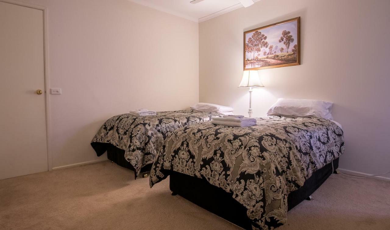 The Birch House - Silver Birches Accommodation ไบรท์ ภายนอก รูปภาพ